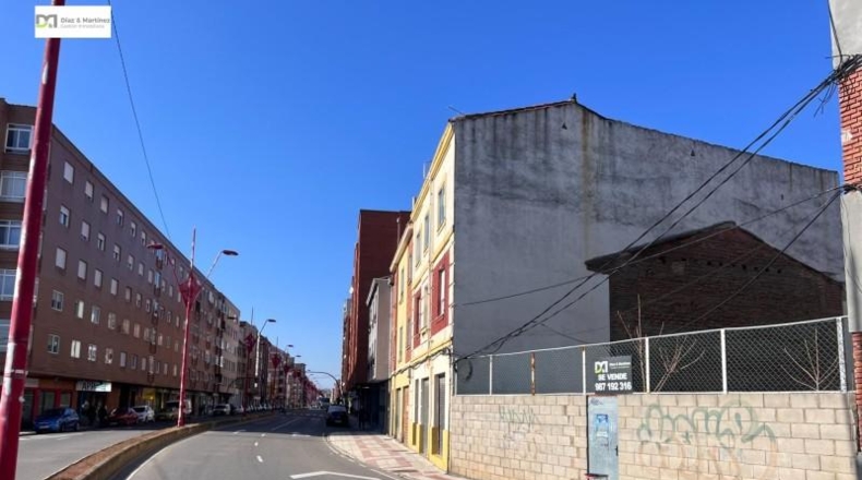 Leon - León - 841m2
