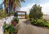 Chalet independiente con terreno en venta en la España, Albatera, ref: TR396453 foto
