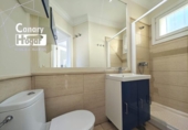 Chalet independiente con terreno en venta en la España, Arona, ref: TR267710 foto