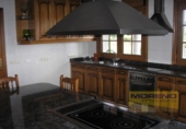 Chalet independiente con terreno en venta en la España, Castro de Rei, ref: TR406905 foto