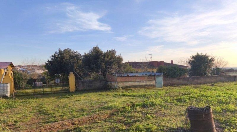 Badajoz - Mérida - 16315m2