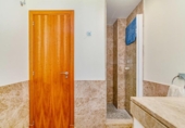 Chalet independiente con terreno en venta en la España, Villa de Otura, ref: TR412951 foto