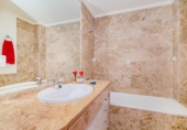 Chalet independiente con terreno en venta en la España, Villa de Otura, ref: TR412951 foto