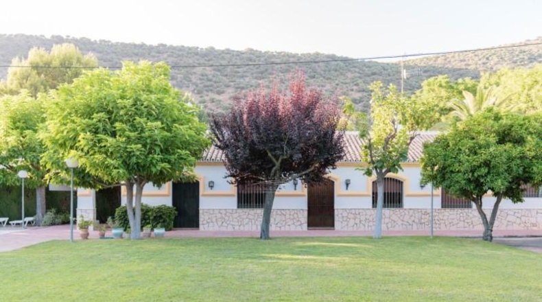 Córdoba - Лусена - 2000m2