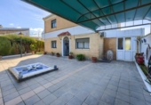 Chalet independiente con terreno en venta en la España, Espartinas, ref: TR378182 foto