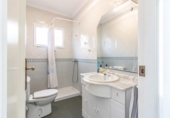 Chalet independiente con terreno en venta en la España, Alberic, ref: TR387436 foto