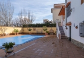 Chalet independiente con terreno en venta en la España, Villa de Otura, ref: TR411570 foto