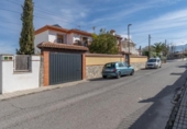 Chalet independiente con terreno en venta en la España, Villa de Otura, ref: TR411570 foto