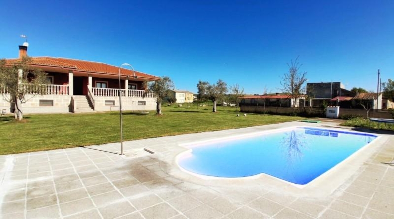 Salamanca - Сьюдад-Родриго - 37290m2