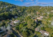 Загородный дом с участком на продажу в городе Esporles Фото