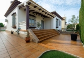 Chalet independiente con terreno en venta en la España, Ayamonte, ref: TR387937 foto