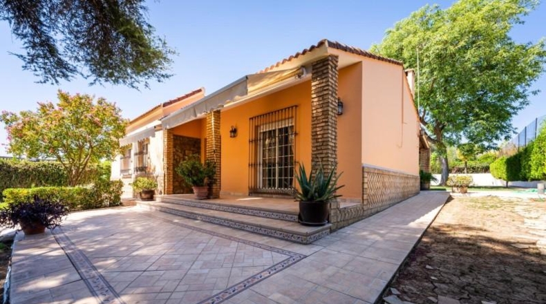 Sevilla - Palomares del Río - 1400m2