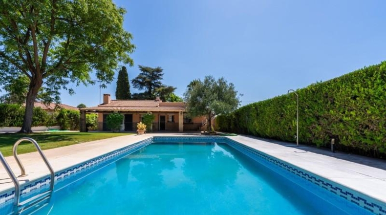 Sevilla - Palomares del Río - 1400m2