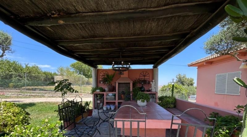 Sevilla - Coria del Río - 2700m2