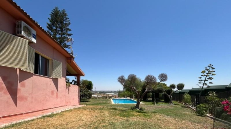 Sevilla - Coria del Río - 2700m2
