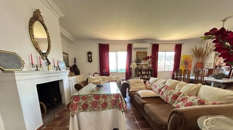 Sevilla - Coria del Río - 2700m2
