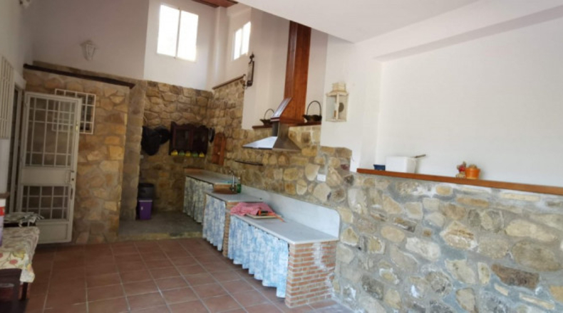 Córdoba - Baena - 2114m2
