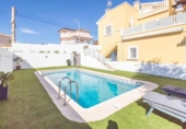 Chalet independiente con terreno en venta en la España, San Miguel de Salinas, ref: TR396650 foto