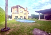 Chalet independiente con terreno en venta en la España, San Cibrao das Viñas, ref: TR405730 foto