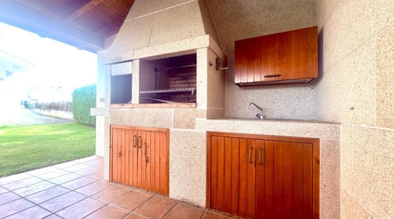 Orense - San Cibrao das Viñas - 600m2