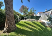 Отдельно стоящий дом с участком на продажу в городе Ciutadella de Menorca Фото