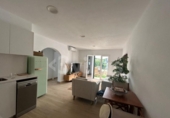 Отдельно стоящий дом с участком на продажу в городе Ciutadella de Menorca Фото