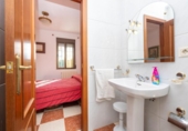 Chalet independiente con terreno en venta en la España, Villa de Otura, ref: TR406277 foto