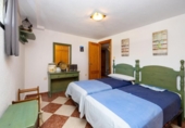 Chalet independiente con terreno en venta en la España, Villa de Otura, ref: TR406277 foto