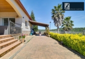 Chalet independiente con terreno en venta en la España, Maçanet de la Selva, ref: TR407678 foto