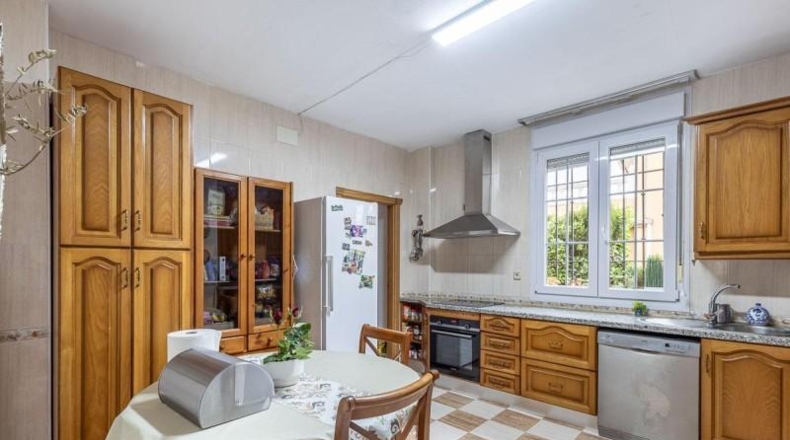 Granada - Gójar - 660m2