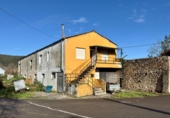 Отдельно стоящий дом с участком на продажу в городе Cabezón de la Sal Фото