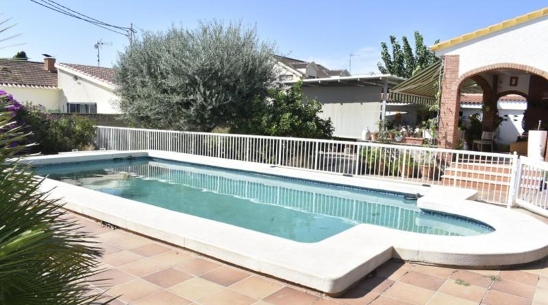 Alicante - San Vicente del Raspeig - 1110m2