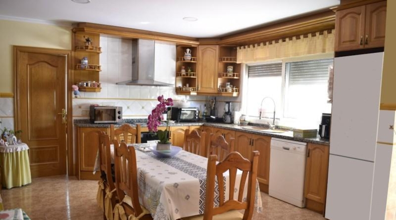 Alicante - San Vicente del Raspeig - 1110m2