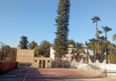 Chalet independiente con terreno en venta en la España, Elche, ref: TR401369 foto