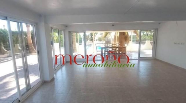 Аликанте - Elche - 1599m2