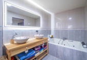Chalet independiente con terreno en venta en la España, Villa de Otura, ref: TR411604 foto