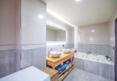 Chalet independiente con terreno en venta en la España, Villa de Otura, ref: TR411604 foto