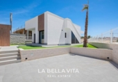 Xalet independent amb terreny en venda a la España, Algorfa, ref.: TR179953 foto