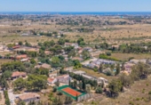 Отдельно стоящий дом с участком на продажу в городе San Vicente del Raspeig Фото