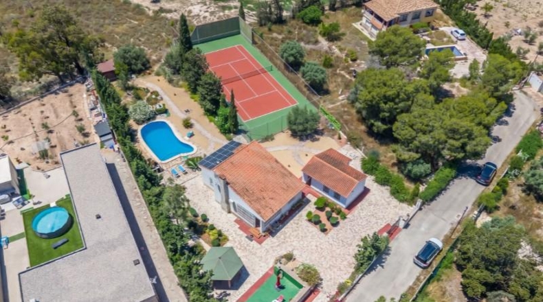 Alicante - Sant Vicent del Raspeig - 2012m2