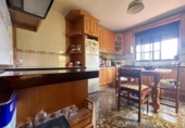 Отдельно стоящий дом с участком на продажу в городе Cozvíjar Фото