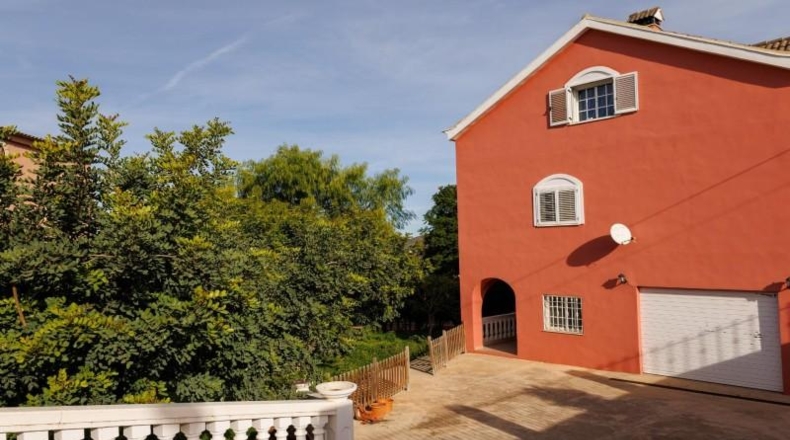 Valencia - Montroy - 844m2
