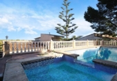 Chalet independiente con terreno en venta en la España, Chiva, ref: TR154188 foto