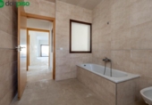 Chalet independiente con terreno en venta en la España, Cúllar Vega, ref: TR167469 foto