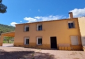 Chalet independiente con terreno en venta en la España, Nerpio, ref: TR160541 foto
