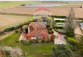 Chalet independiente con terreno en venta en la España, Villanubla, ref: TR400848 foto