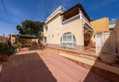Chalet independiente con terreno en venta en la España, Roquetas de Mar, ref: TR404861 foto