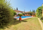 Chalet independiente con terreno en venta en la España, Churriana de la Vega, ref: TR371243 foto