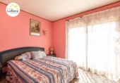 Отдельно стоящий дом с участком на продажу в городе Arenys de Mar Фото