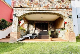Algesires 450&nbsp;m² 